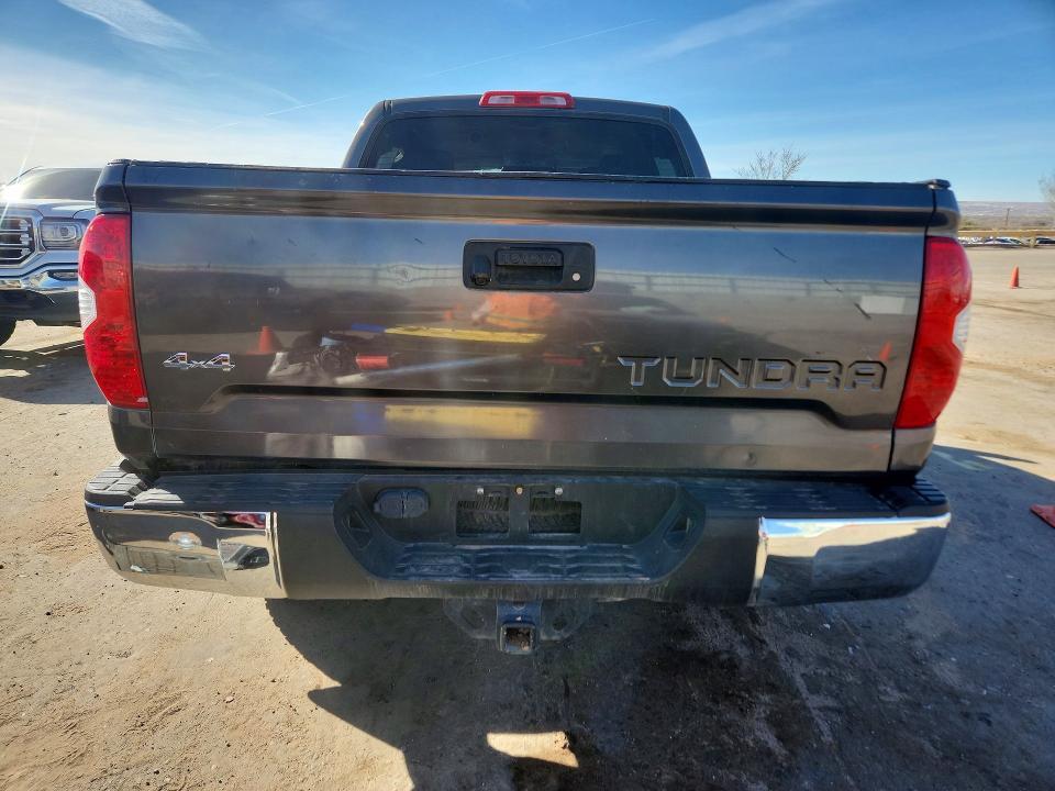 2018 Toyota Tundra SR5