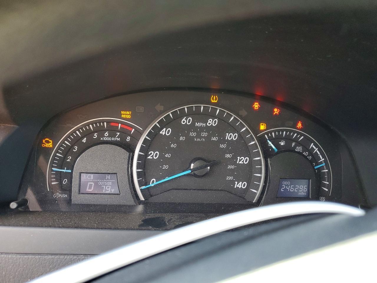 2014 Toyota Camry le