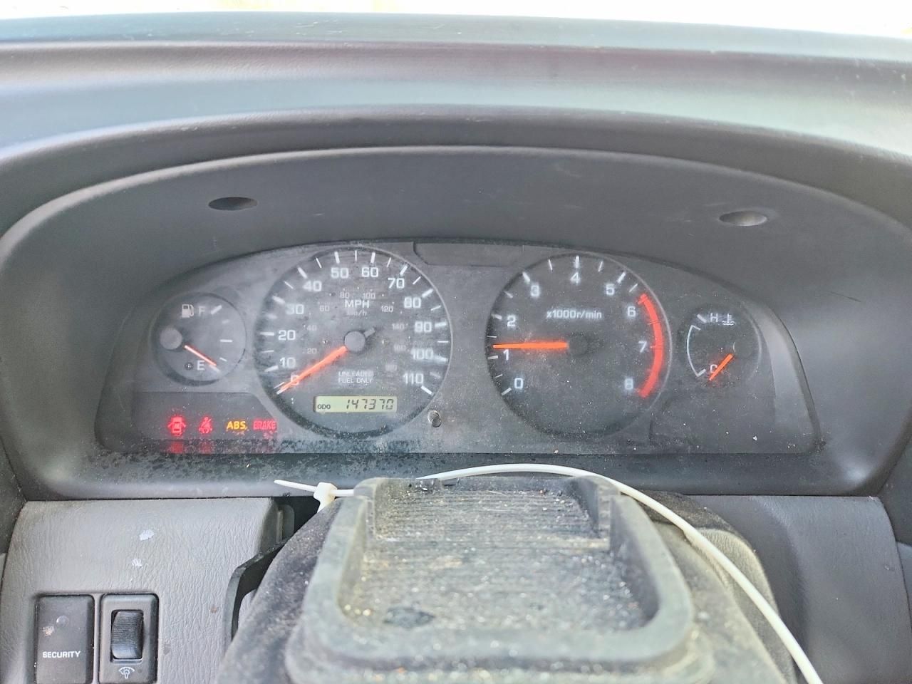 2000 Nissan Xterra xe