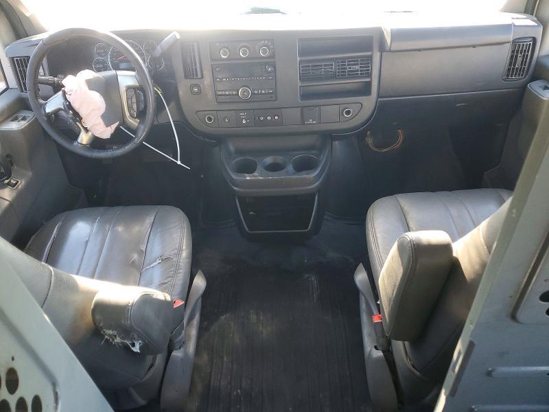 2017 Chevrolet Express Cargo 3500 1