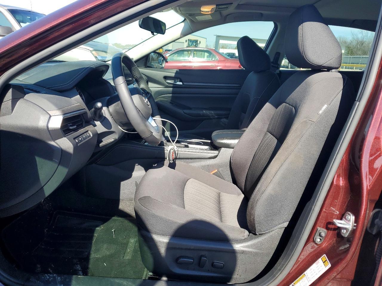 2024 Niss Altima