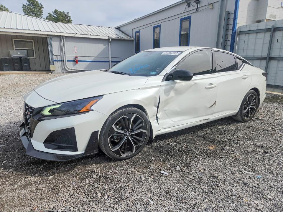 2023 Nissan Altima 2.5 sr