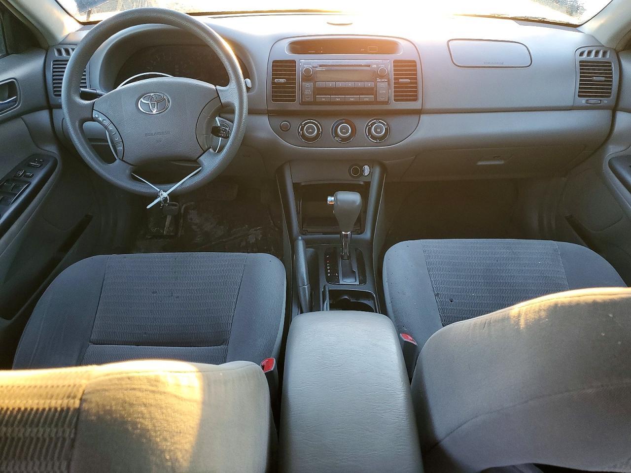 2006 Toyota Camry le