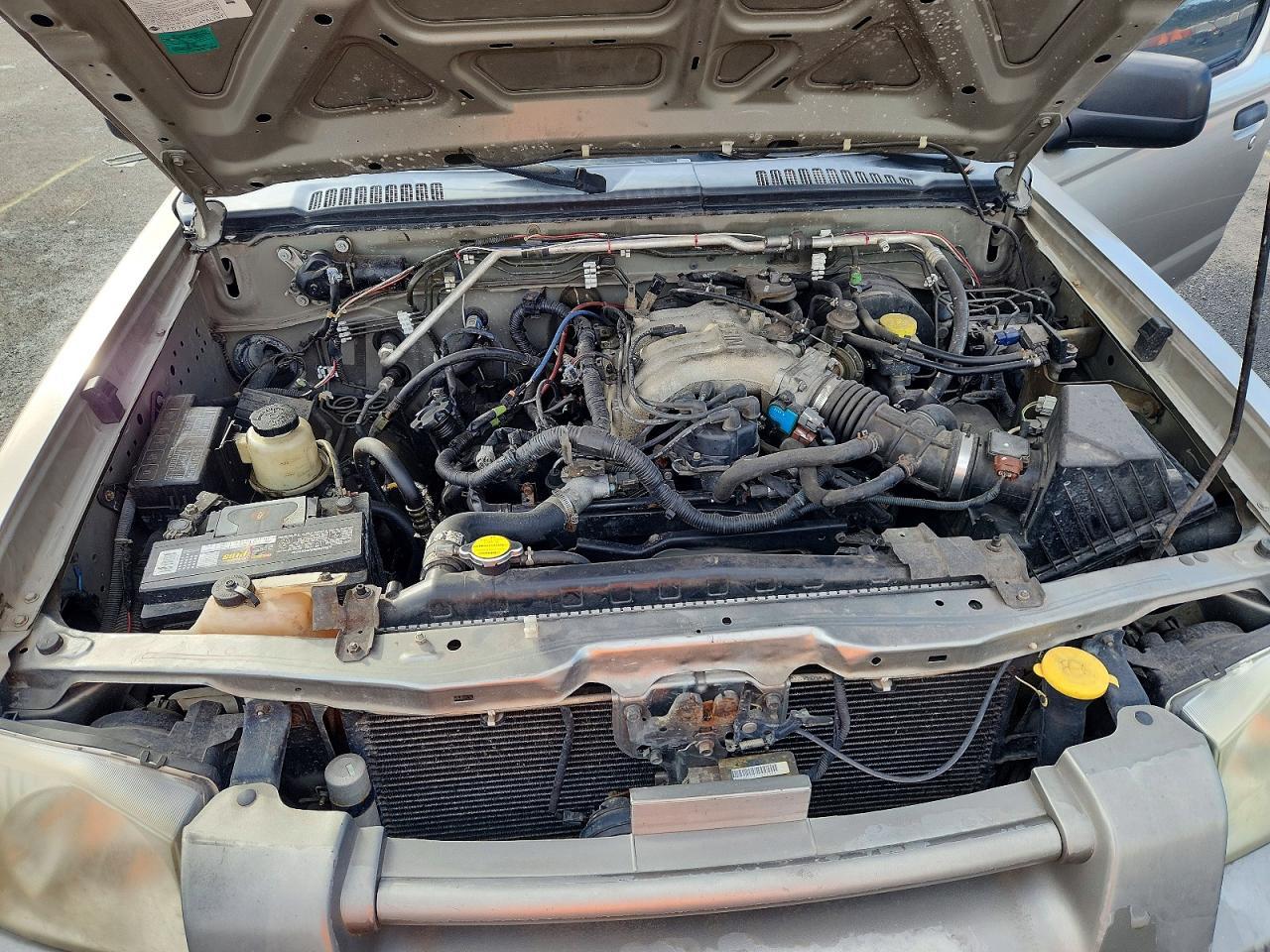 2004 Nissan Frontier XE-V6