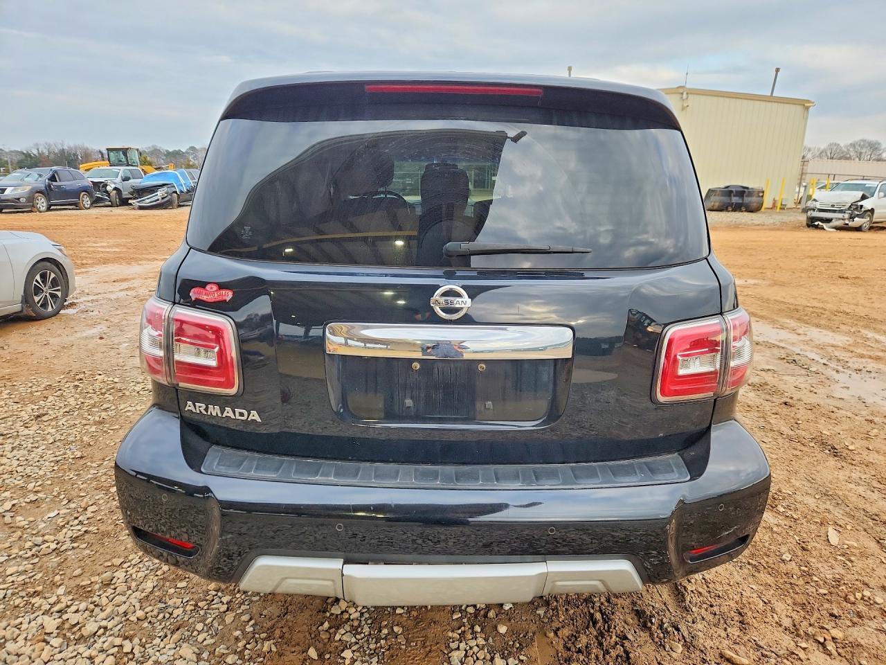 2017 Nissan Armada sv