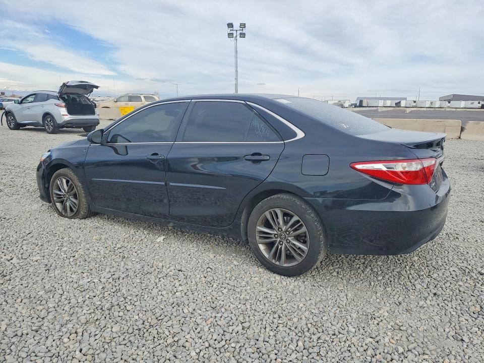 2016 Toyota Camry le