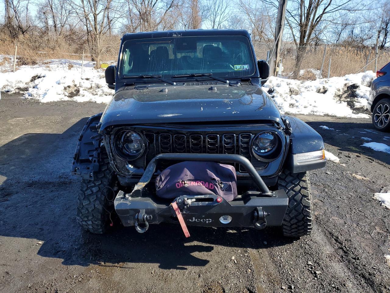2025 Jeep Gladiator Sport