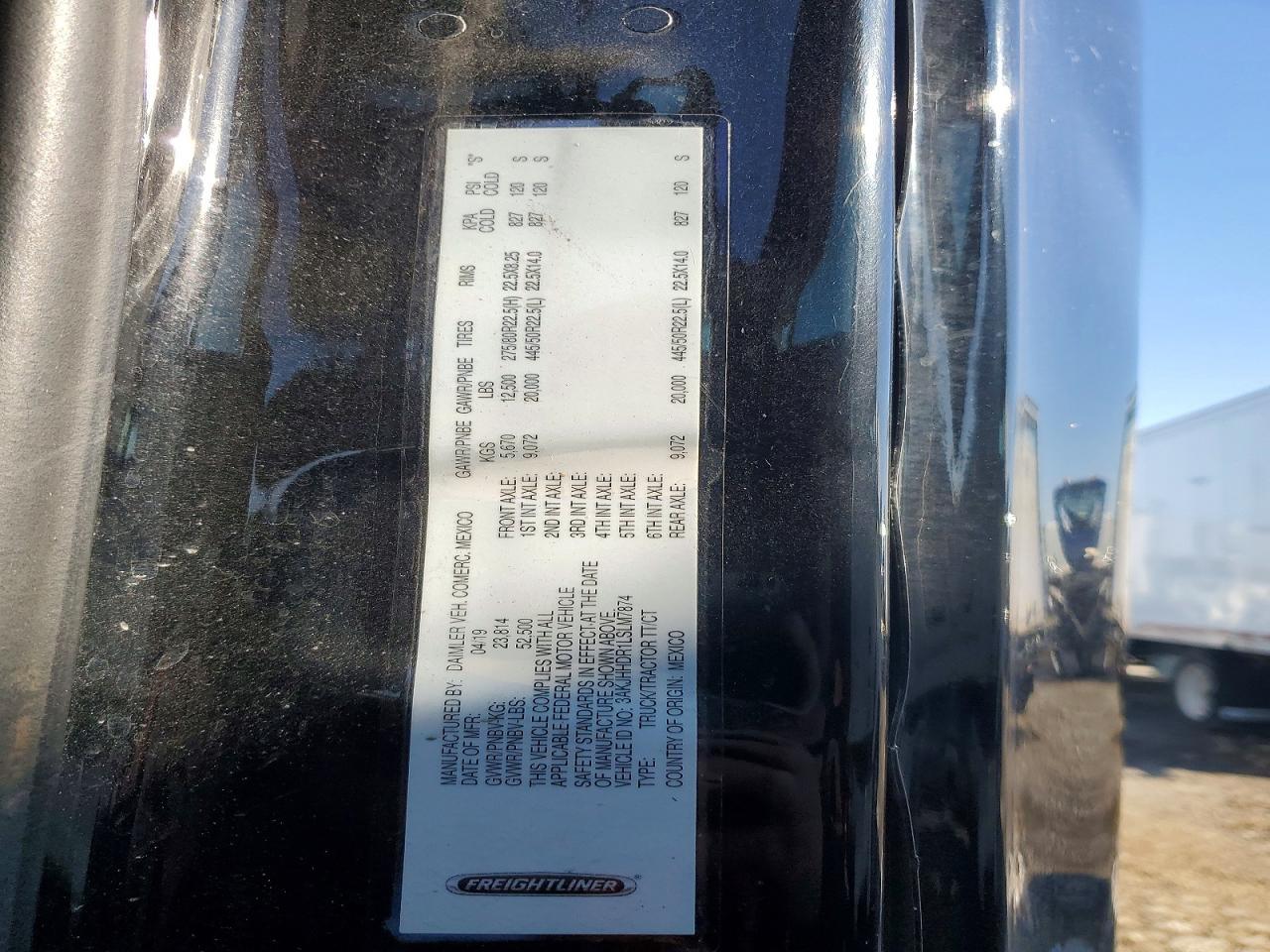2020 Freigliner 2020 Freightliner Cascadia 126 Semi Truck