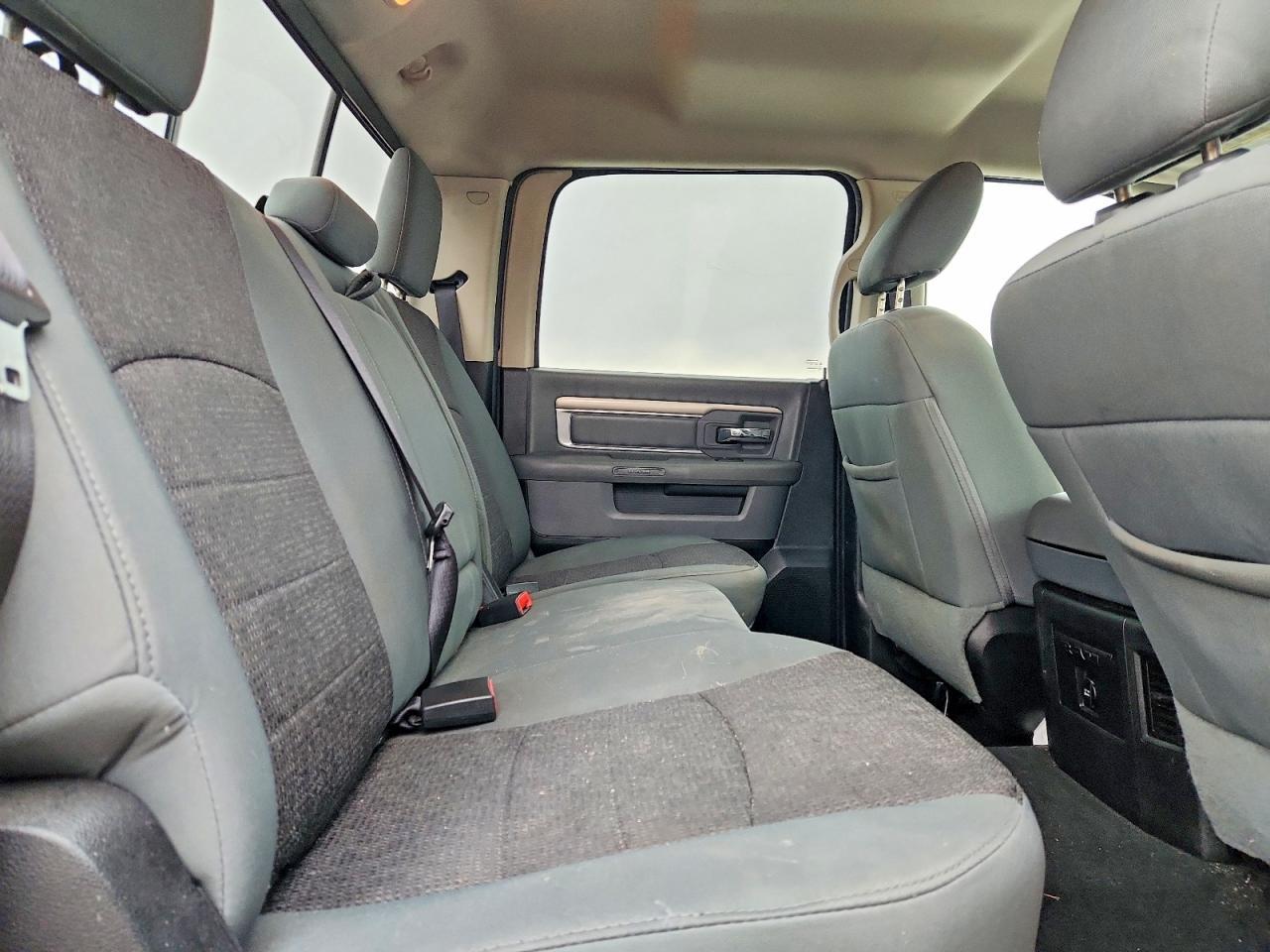 2015 Dodge RAM 1500 SLT