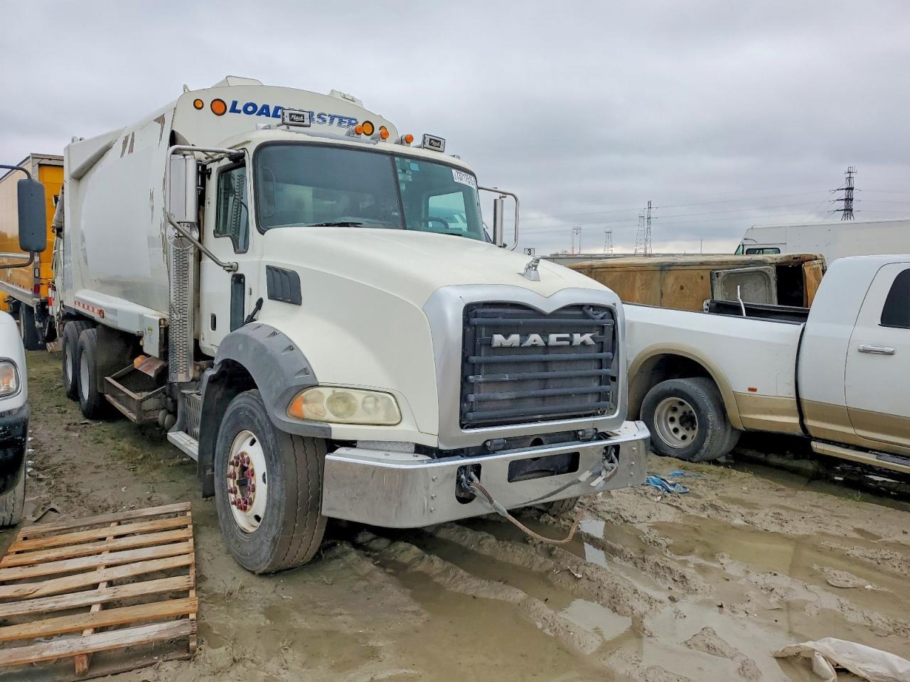 2016 Mack GU500 Refuse Truck
