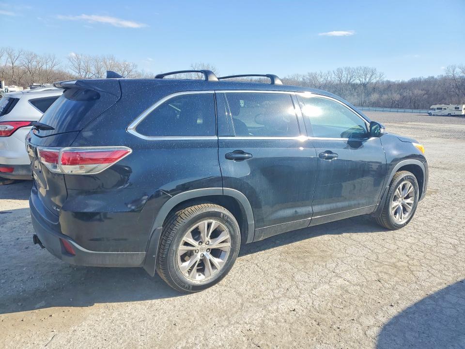 2014 Toyota Highlander le