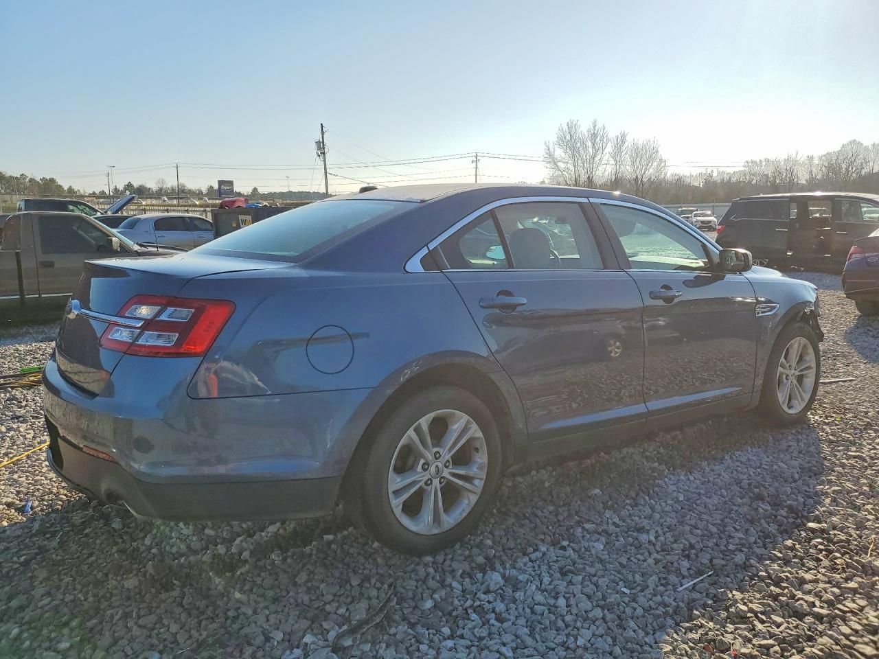 2018 Ford Taurus se