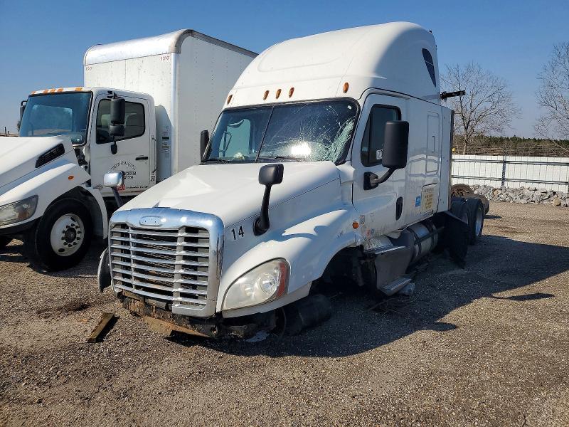 2016 Freightliner Cascadia 126 Semi Truck