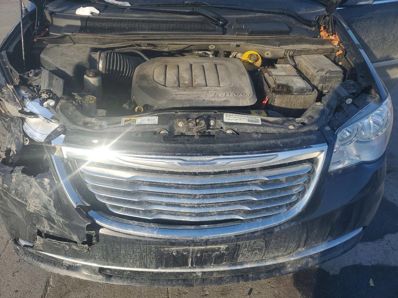 2015 Chrysler Town & Country Touring l