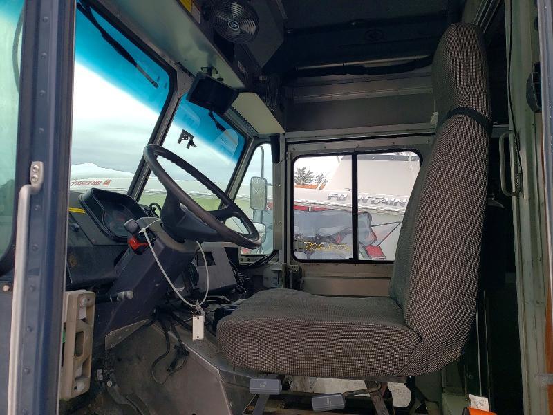 2020 Freightliner MT45G Delivery Truck