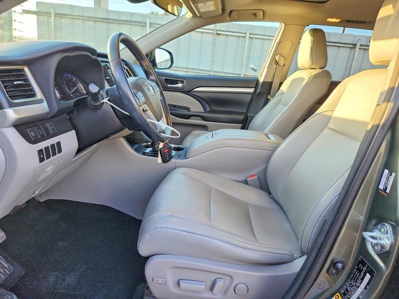 2017 Toyota Highlander se
