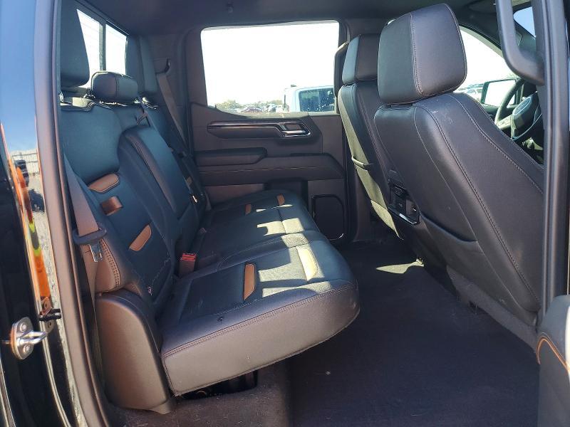 2023 GMC Sierra K1500 AT4