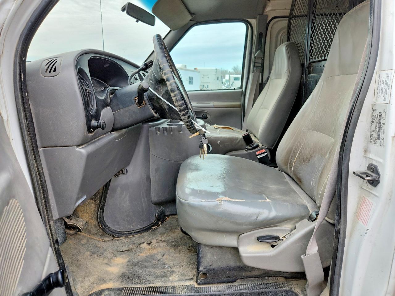 2000 Ford Econoline E250 van