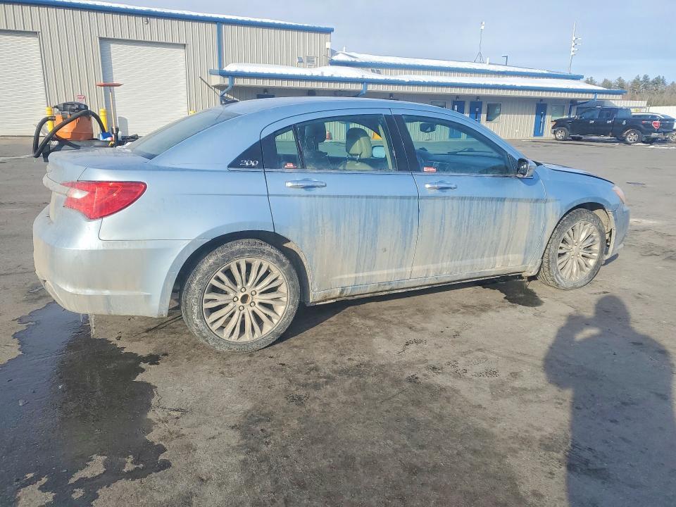 2012 Chrysler 200 Limited