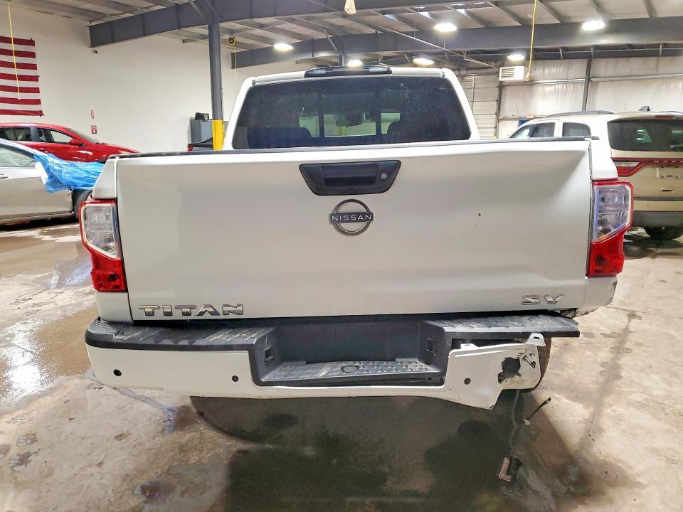 2023 Nissan Titan SV