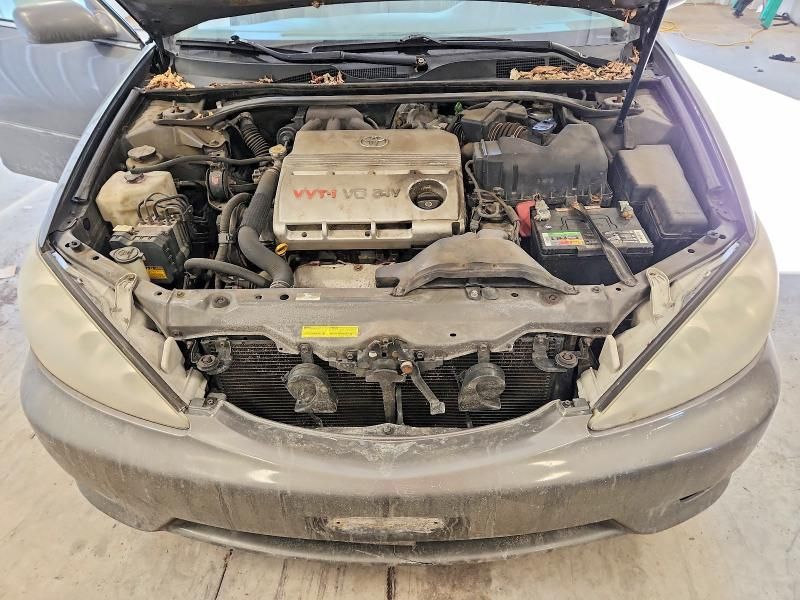 2005 Toyota Camry le