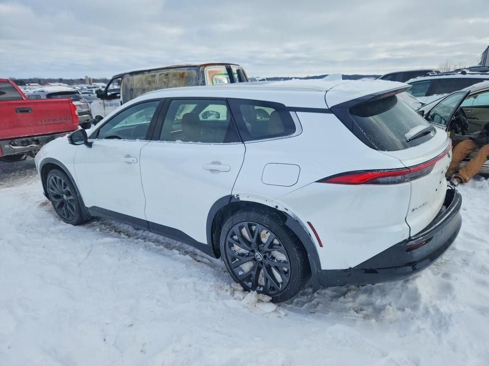 2025 Toyota Crown Signia xle