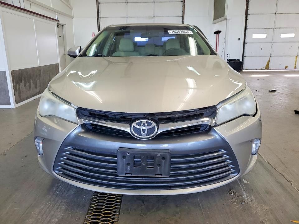 2016 Toyota Camry le