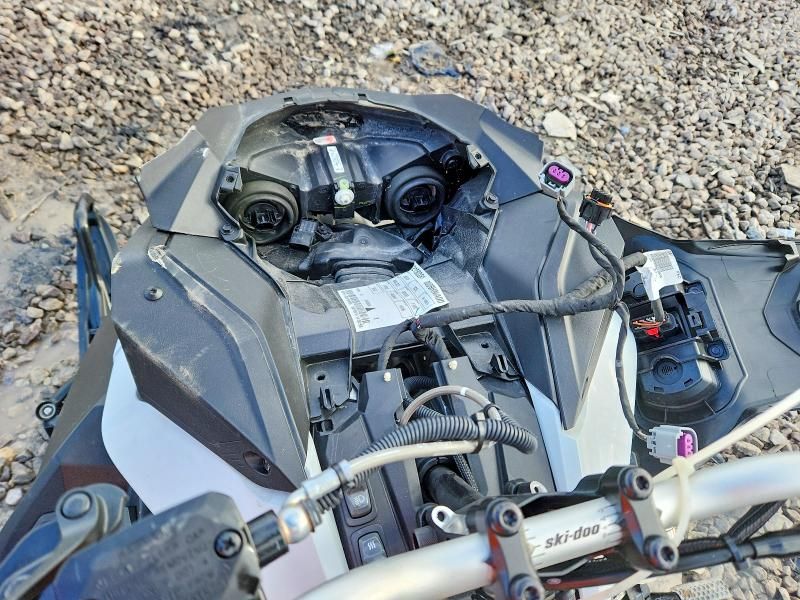 2022 Skidoo 2022 Skidoo MXZ600