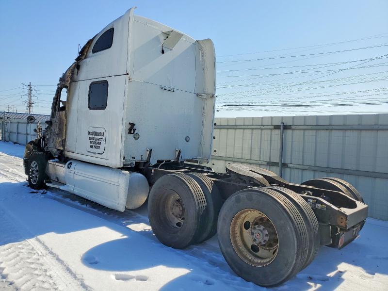 2013 Peterbilt 587 Semi Truck