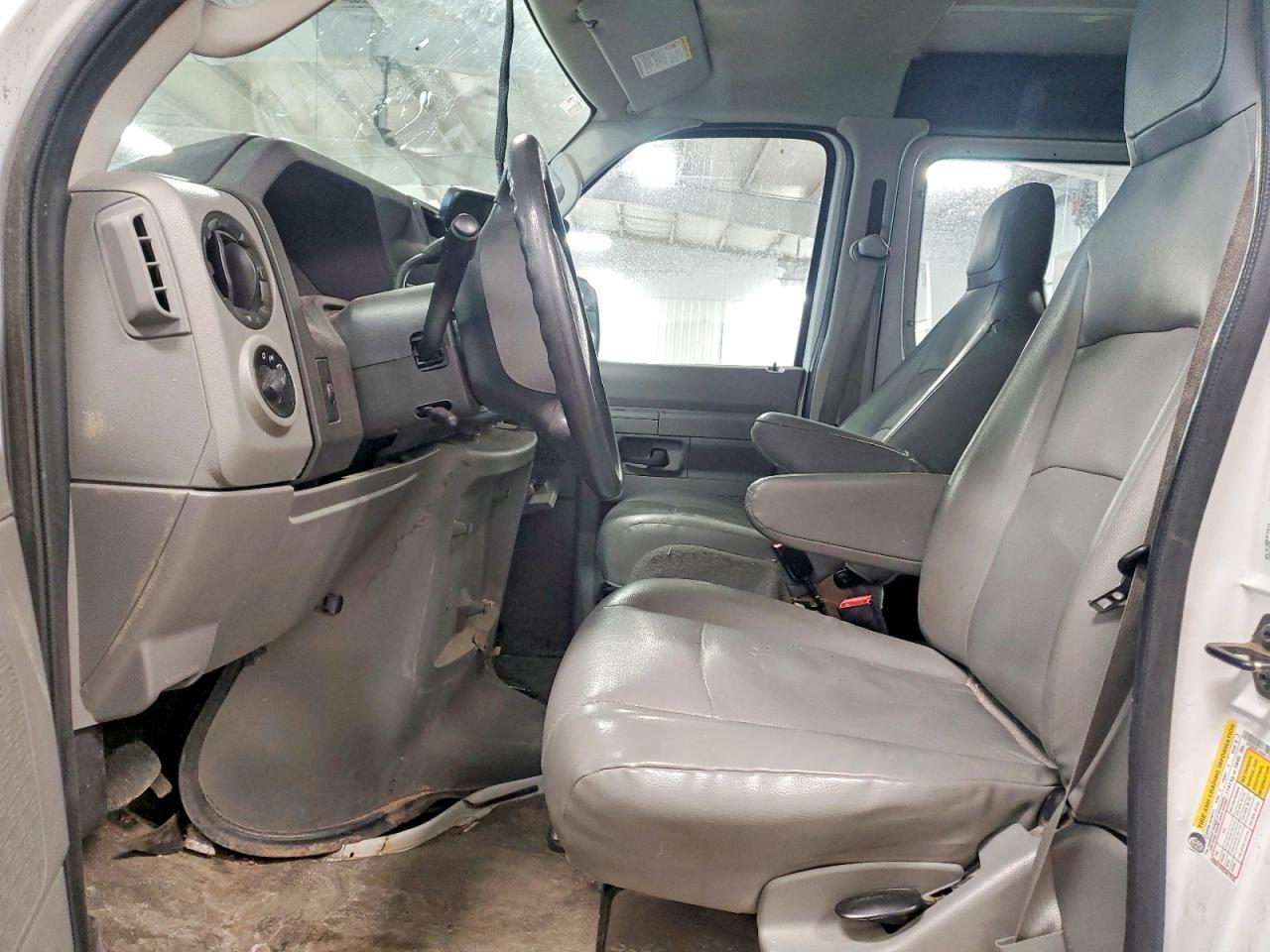 2014 Ford Econoline E350 Super Duty Van