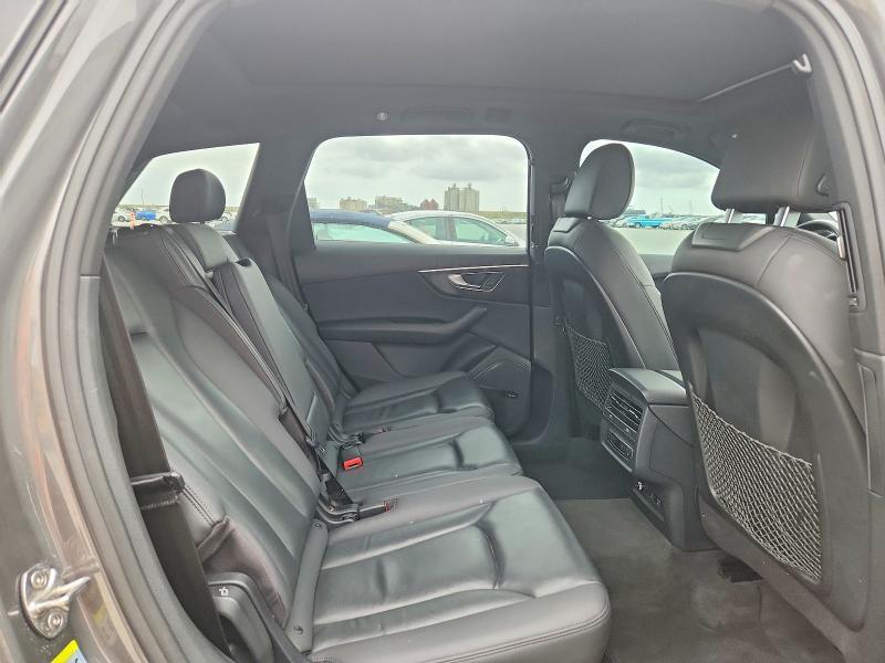 2020 Audi Q7 Premium Plus