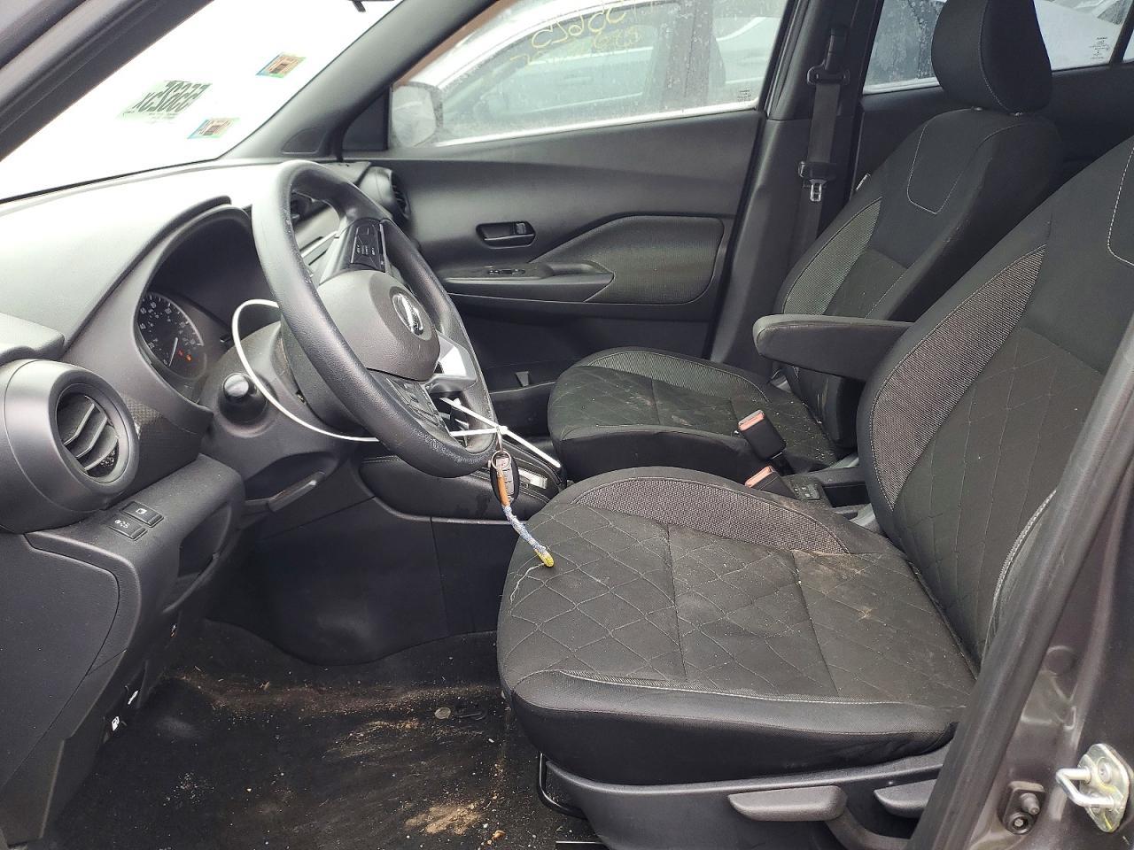 2019 Nissan Kicks s