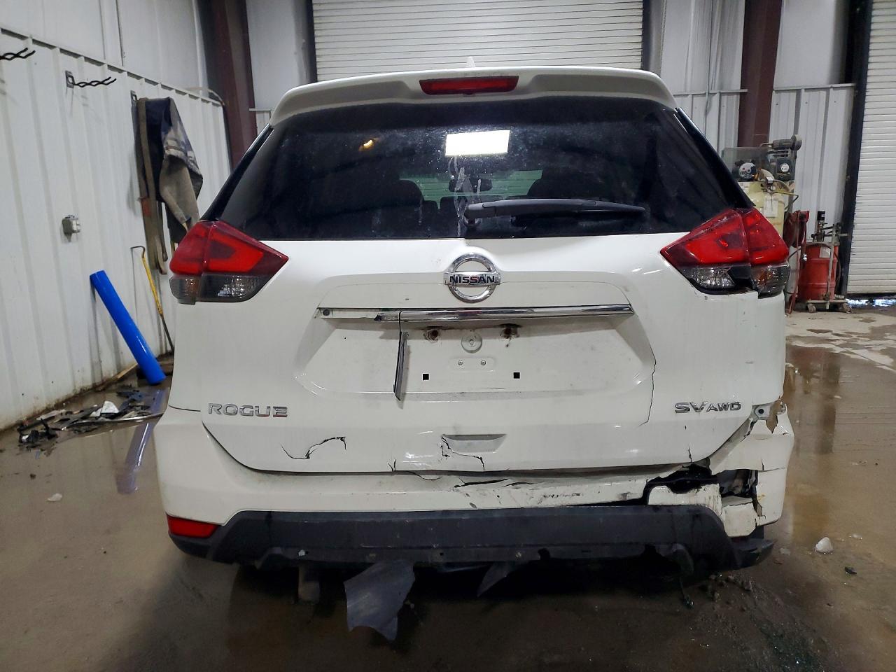 2017 Nissan Rogue sv