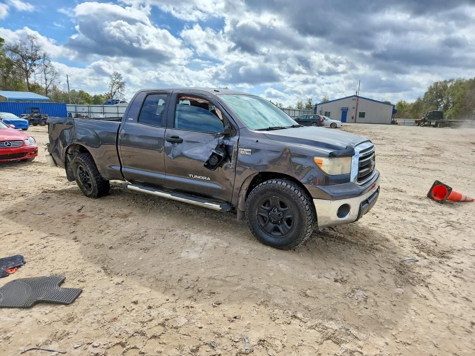 2011 Toyota Tundra Double cab SR5