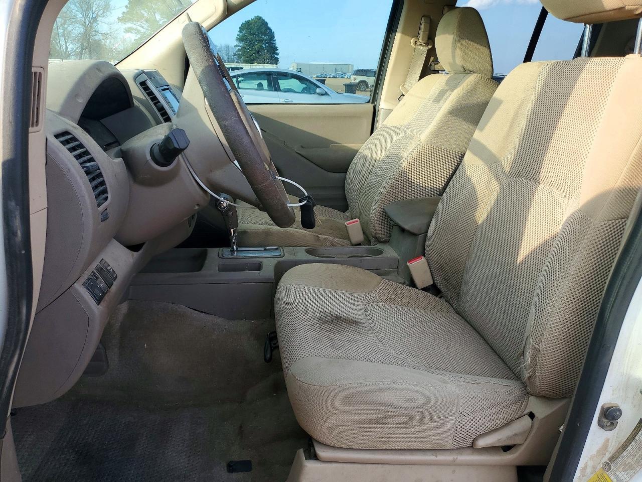 2017 Nissan Frontier sv