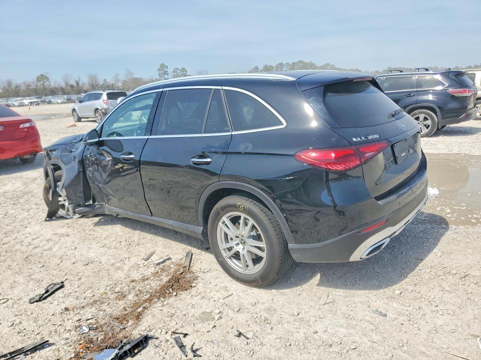 2025 Mercedes-Benz Glc 300