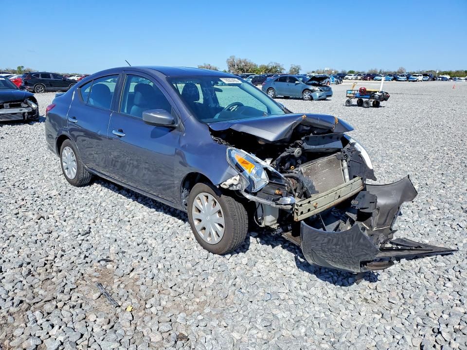 2017 Nissan Versa 1.6 sv