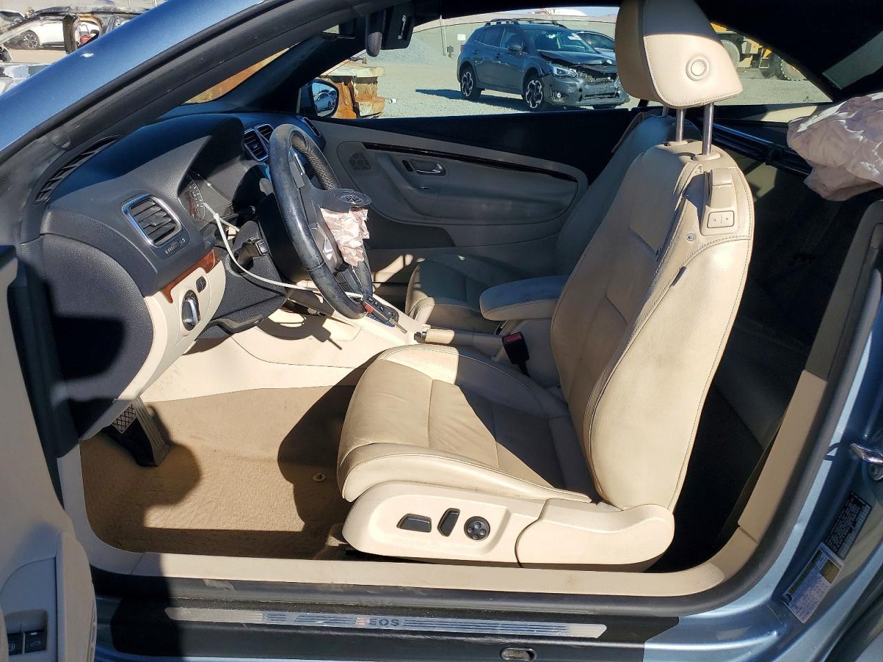 2012 Volkswagen Eos lux