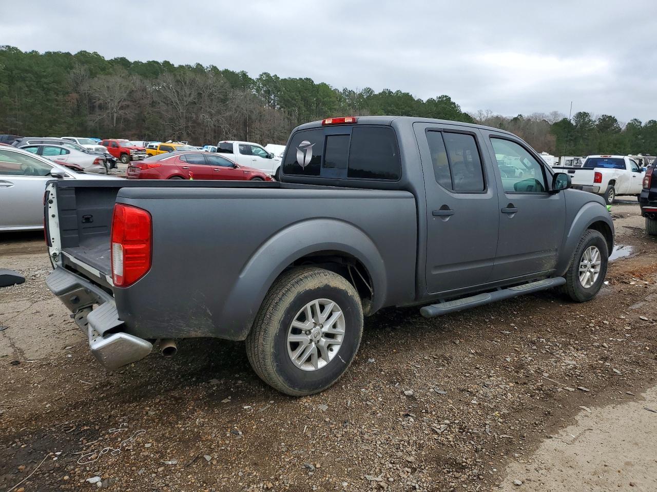 2017 Nissan Frontier sv