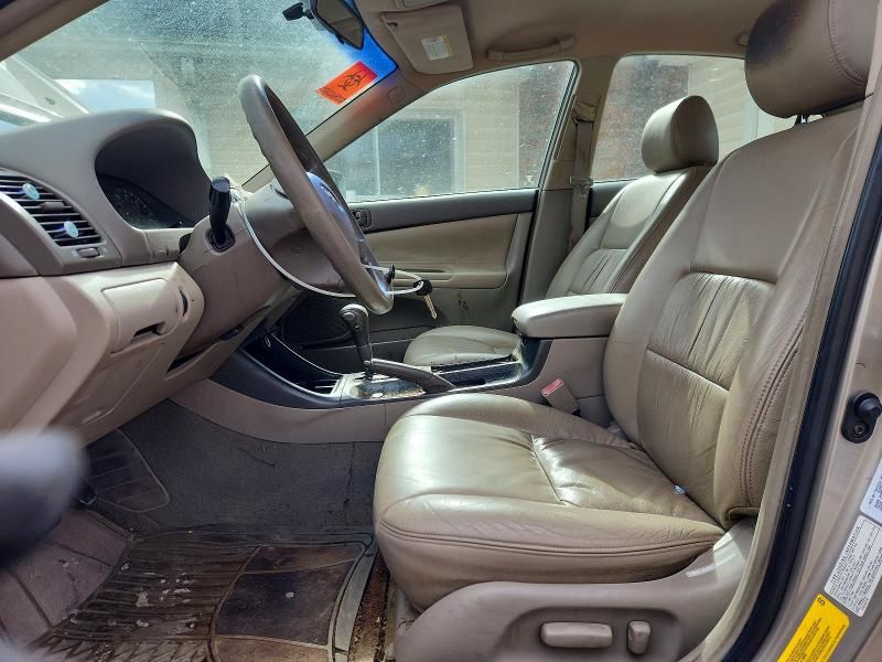 2003 Toyota Camry le