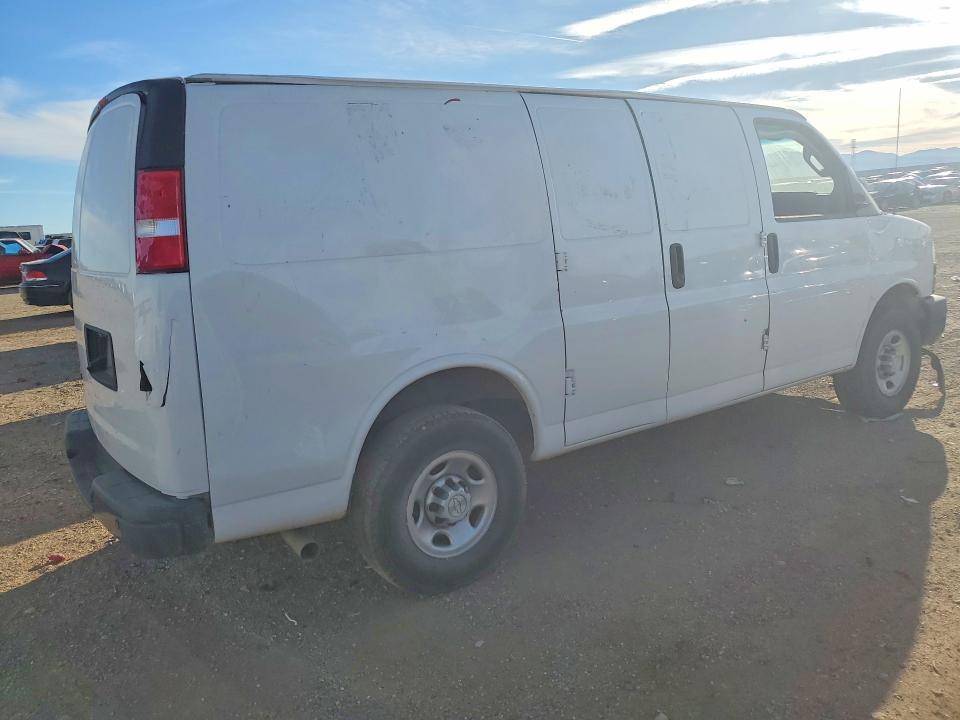 2022 Chevrolet Express G2500