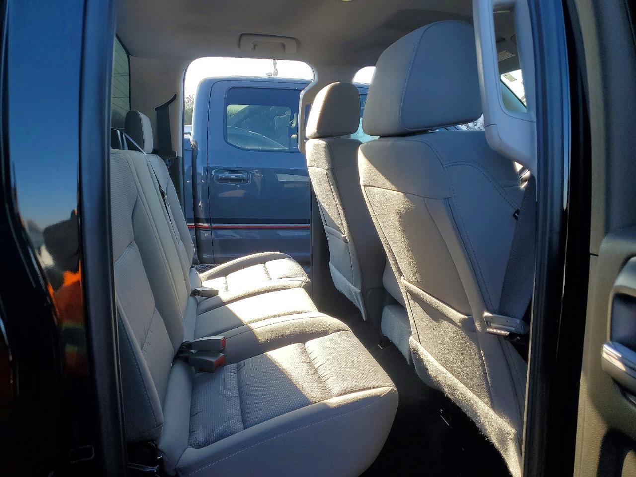 2018 Chevrolet Silverado K1500 Custom