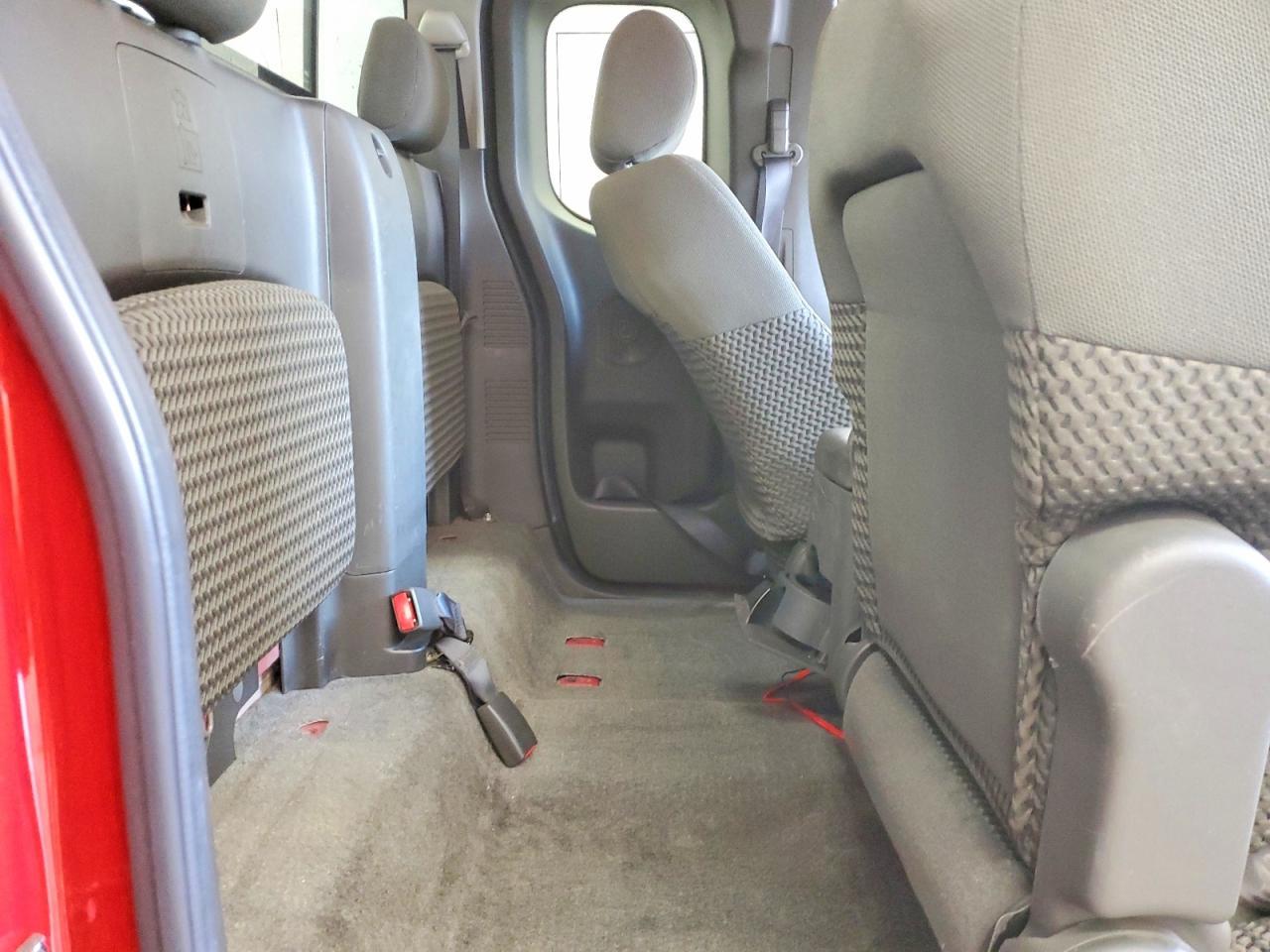 2005 Nissan Frontier SE