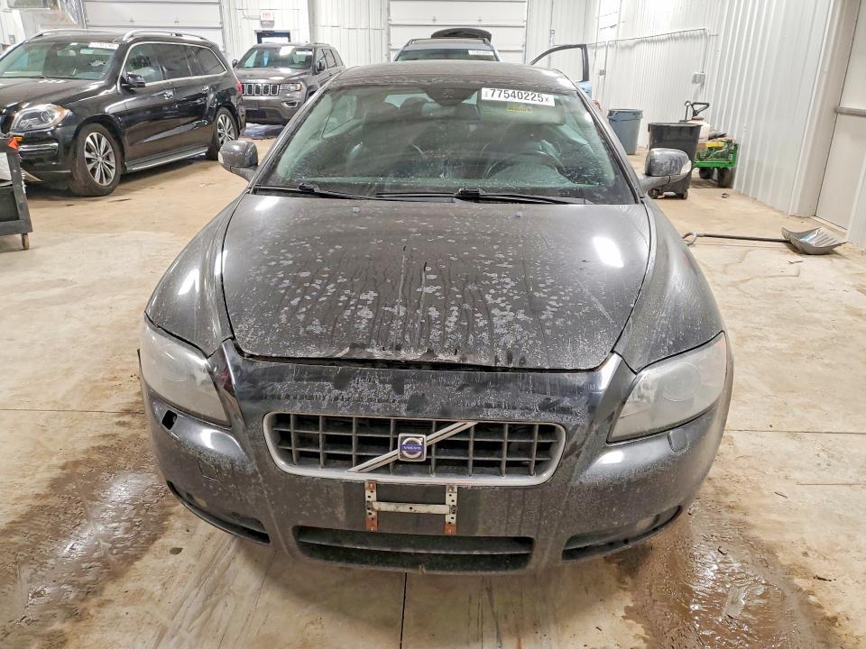 2010 Volvo C70 T5