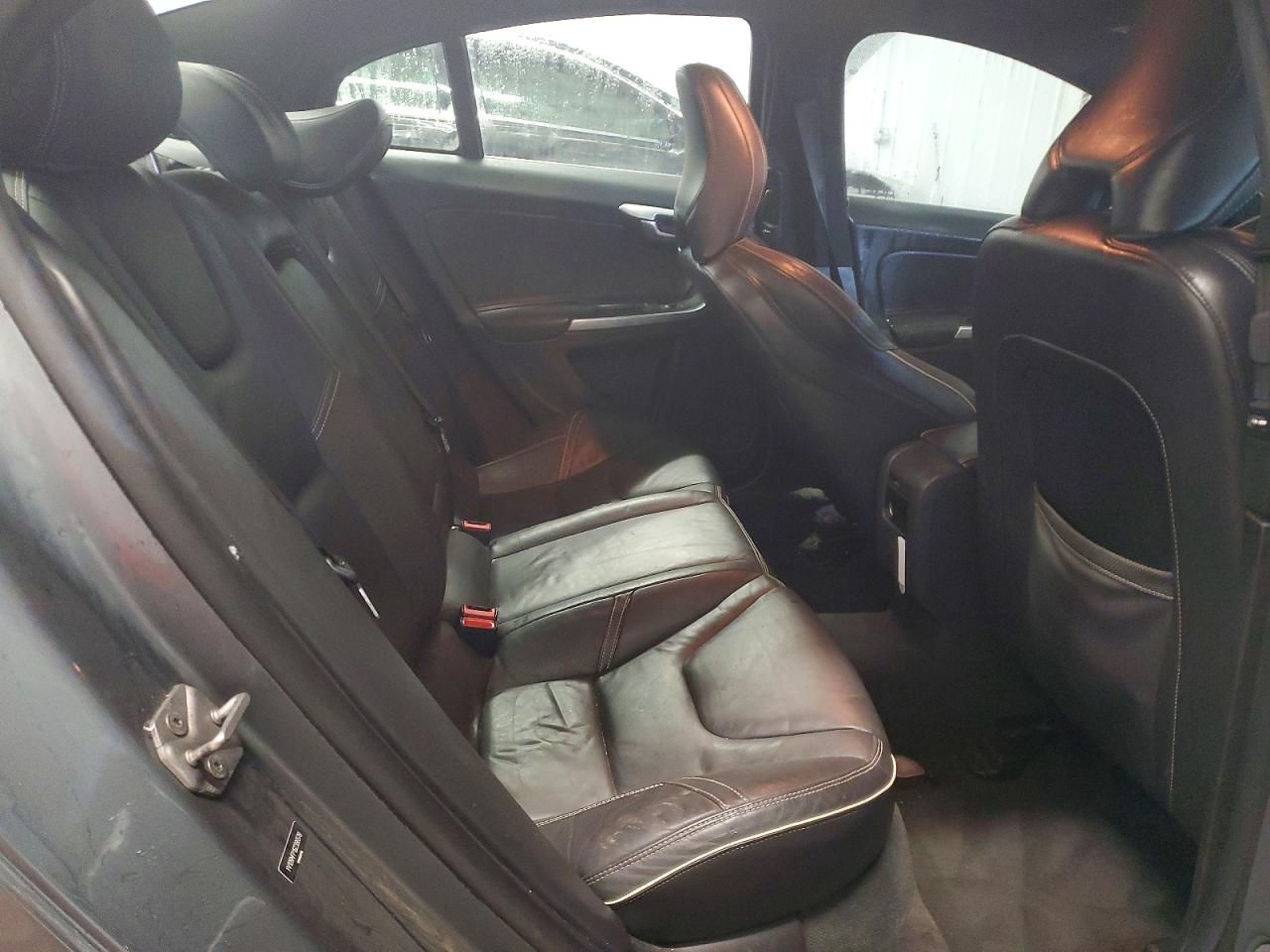 2016 Volvo S60 r Design