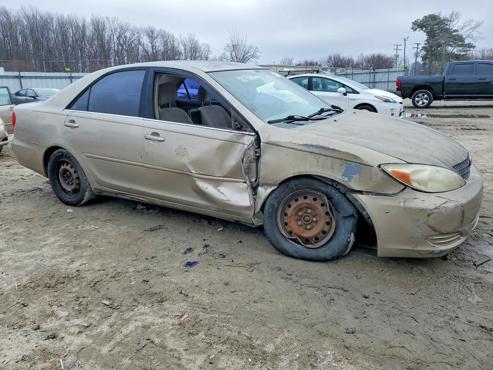 2003 Toyota Camry le