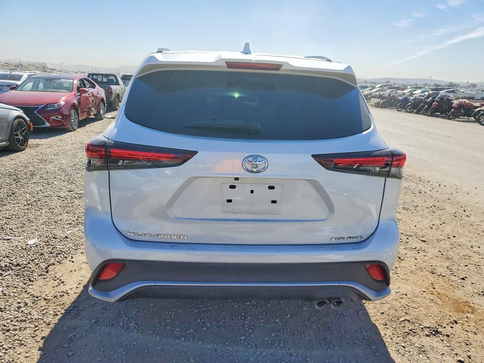 2025 Toyota Highlander xse