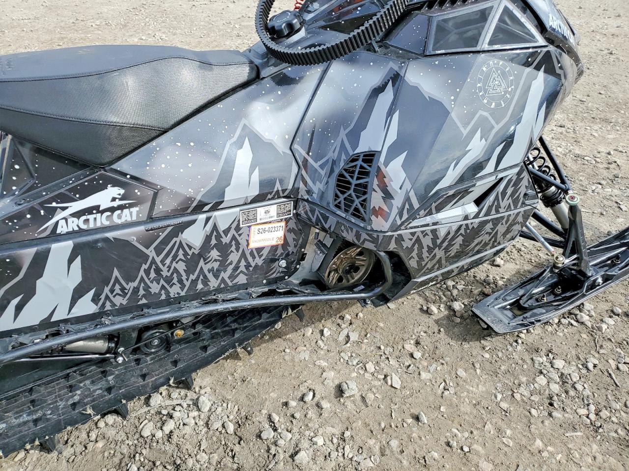 2025 Artcat Snowmobile