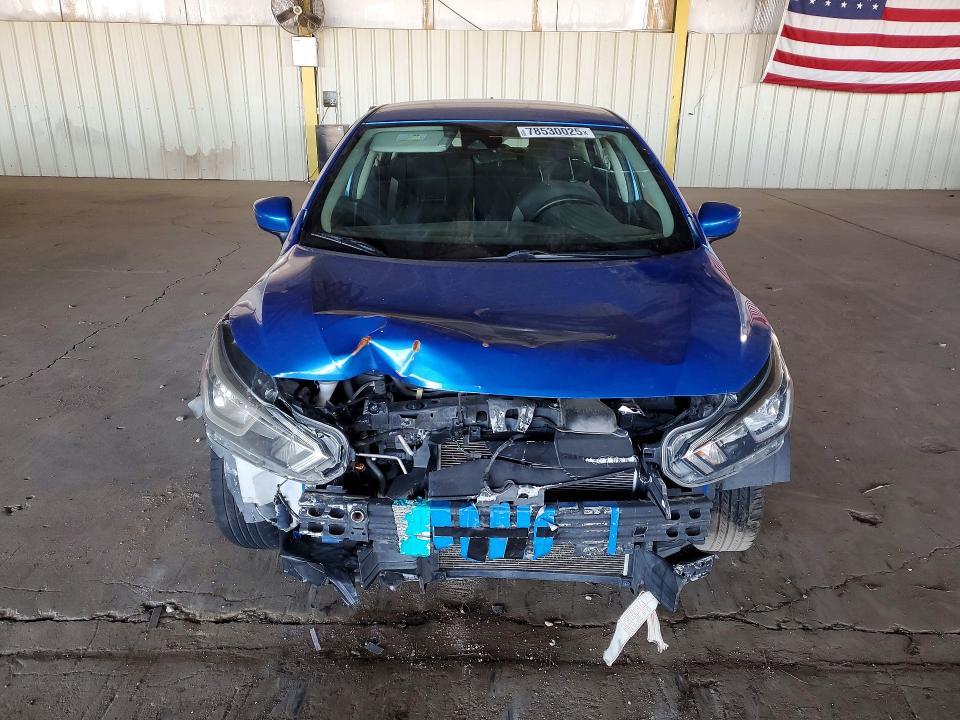 2021 Nissan Versa sv