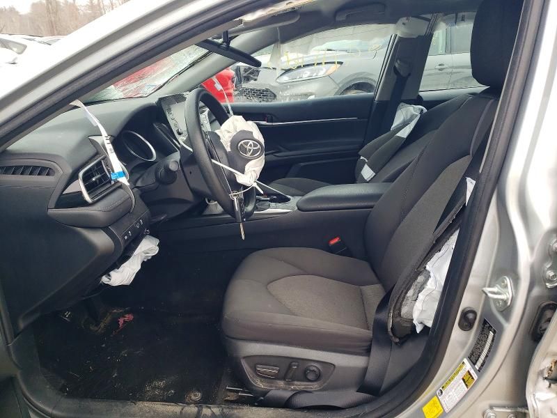 2022 Toyota Camry le